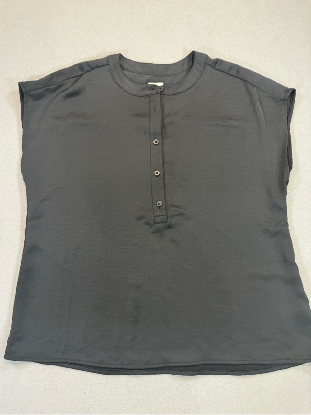 Womens Black Button-Front Satin Cap Sleeve Top